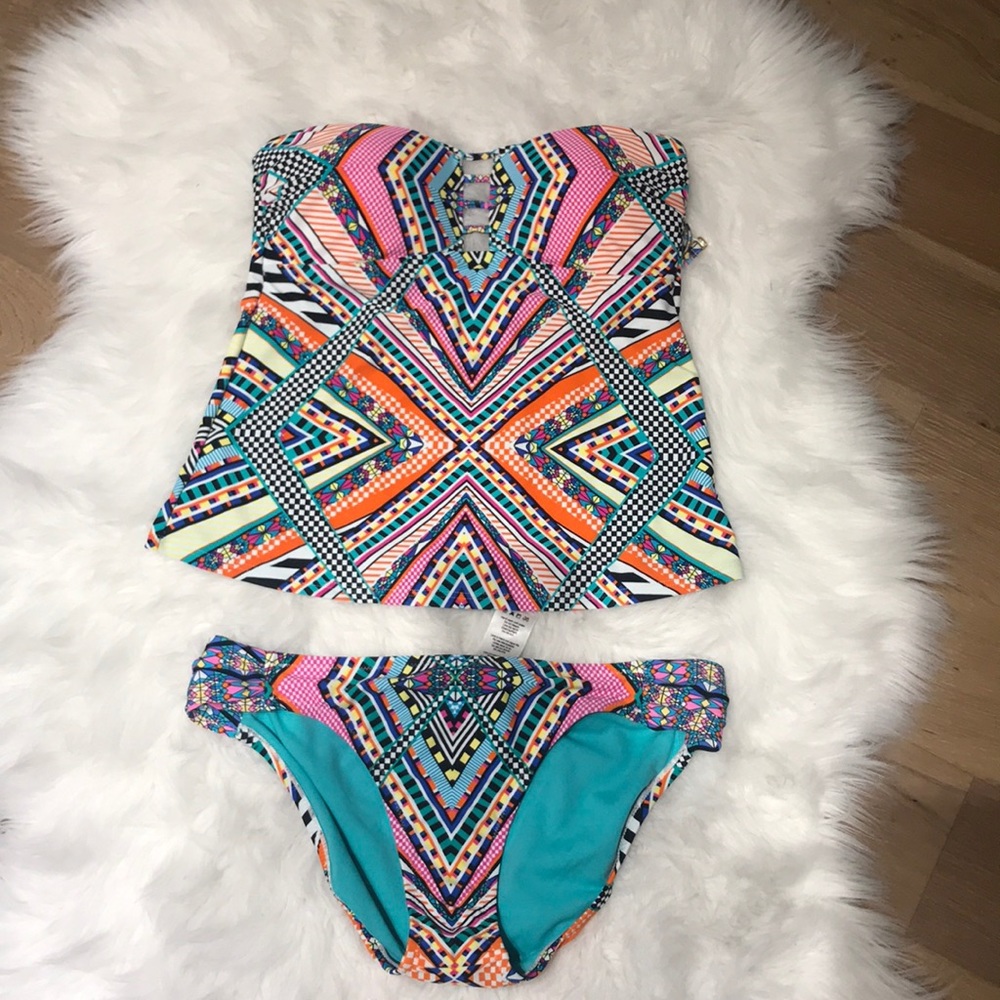 Jessica Simpson swimsuit